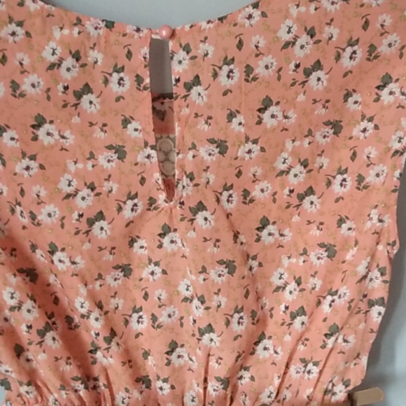 Dress - Picture 5 of 5